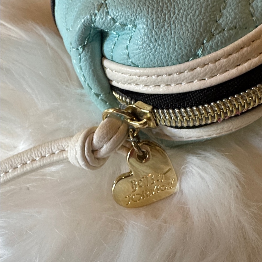 Betsey Johnson Mint and Black Quilted Cosmetic Case - Picture 3 of 7
